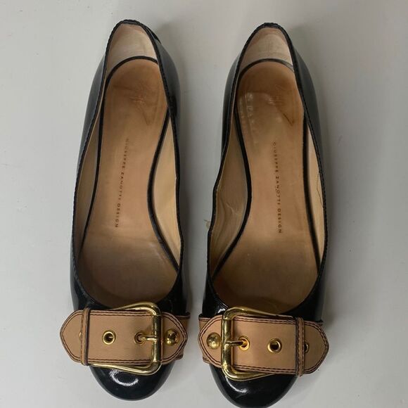 Giuseppe Zanotti Italian black patent leather buckled flats - Picture 2 of 12